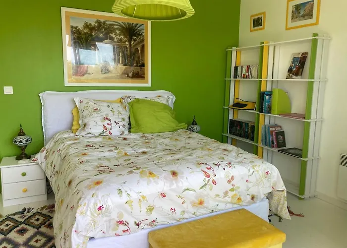 La Maison Bleue-sciotot-les Pieux